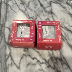 Elarc Magnetic Lashes in Pink Packaging